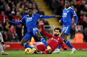  门兴格拉德巴赫边路传中精准，头球轰炸攻破对手城池