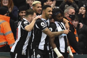  纽卡斯尔圣马克西曼长途奔袭破门  