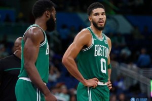  塔图姆35分绿军横扫猛龙  