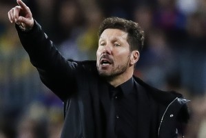  昂热主帅炮轰裁判遭禁赛处罚  