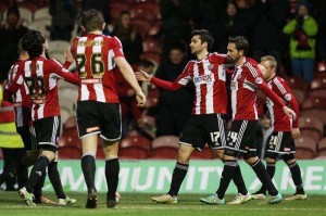  布伦特福德传控艺术流，蜜蜂军团掌控中场节奏