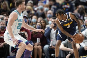  尼克斯布伦森末节发威导演大逆转