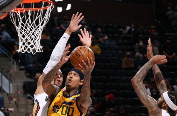  锡安威廉森暴扣肆虐篮筐，鹈鹕轻取火箭结束连败  