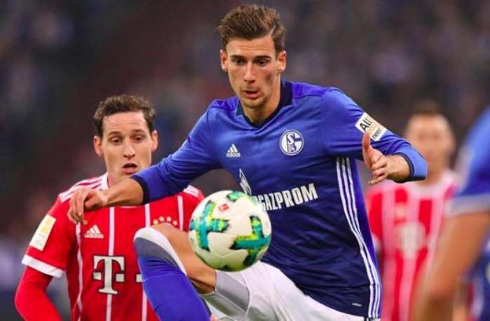  沙尔克04深陷泥潭，德甲昔日豪门何时走出低谷