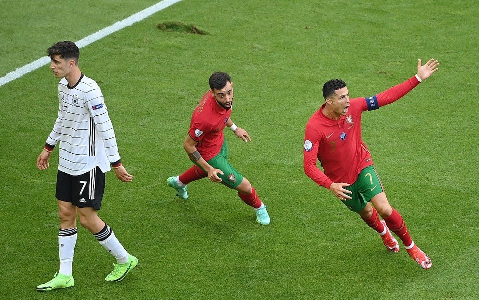  佛罗伦萨客场顽强逼平强敌展现韧性品格